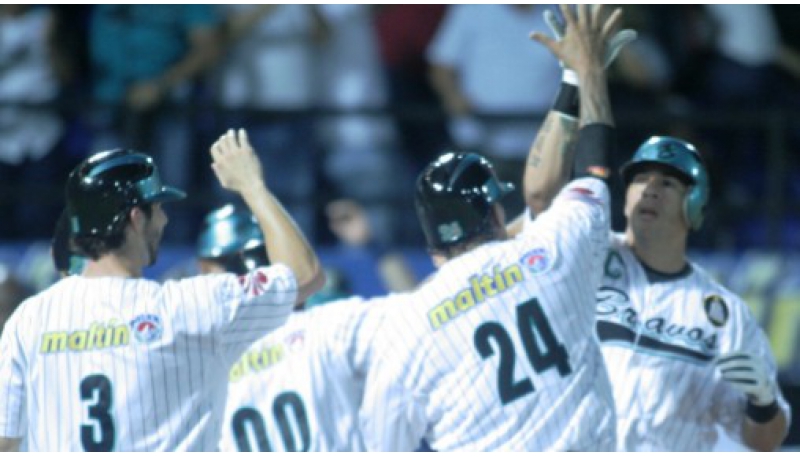Tiburones 2- Bravos 7