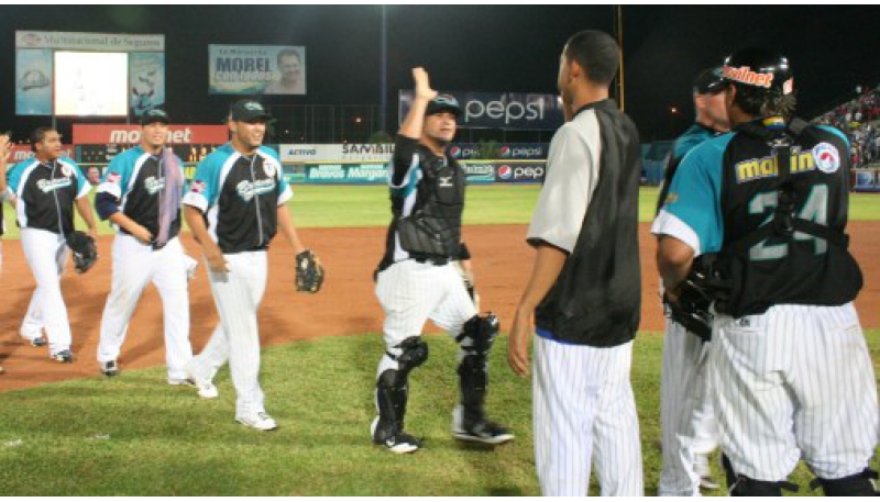 Bravos va de 7-7 y no cree en nadie
