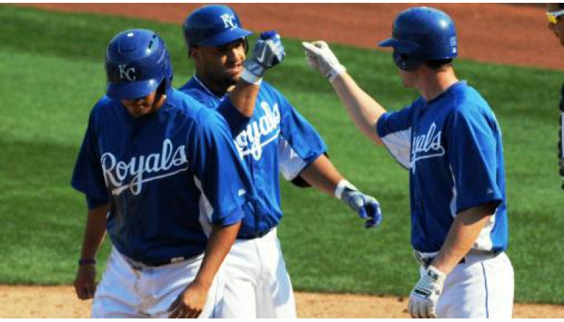 Maxi de 3-3 y César de regreso