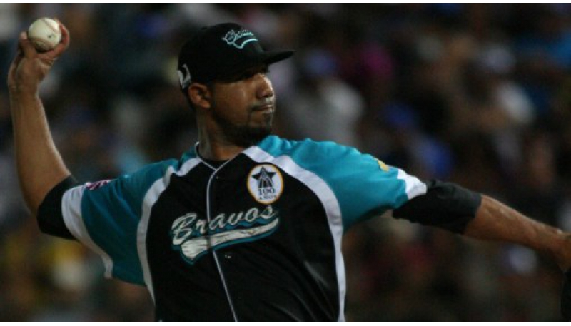 El lanzador Luis Ramírez y los coach Kevin Boles y Paul Menhart ya están con Bravos