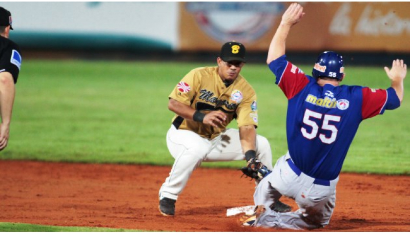 Bravos cayó 8-2 ante los Tiburones en Guatamare