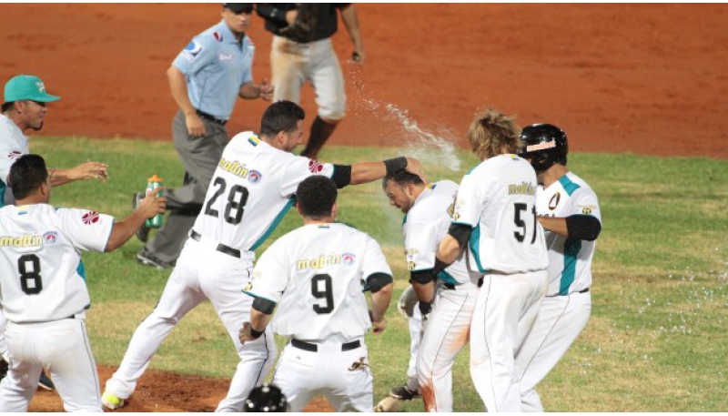 Los Bravos vencieron 3-2 a las Águilas