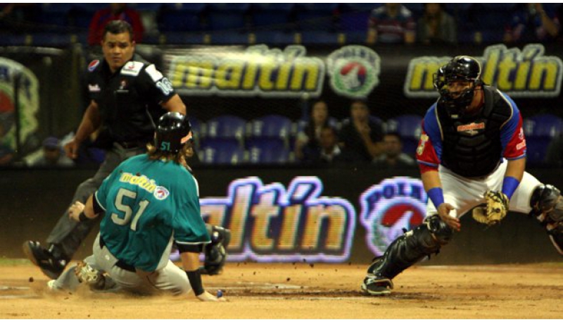 Los Bravos cayeron ante los Tiburones