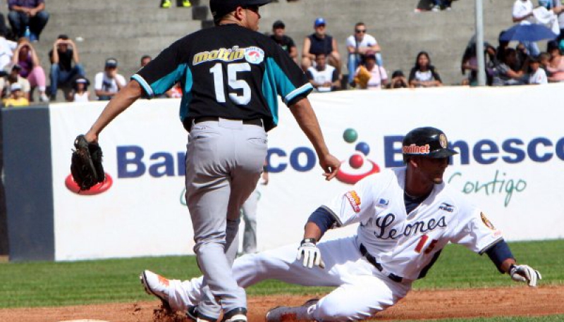 Los Bravos cayeron 1-2 ante los Leones
