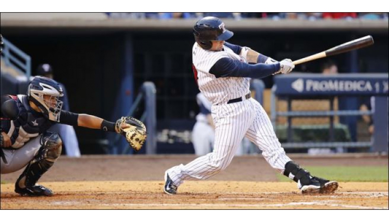 Manuel Piña bateó su primer jonrón