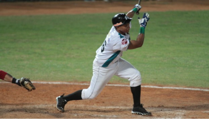 Carlos Frey García está bateando .400