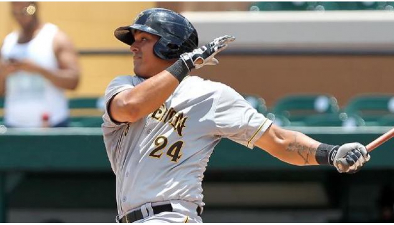 José Osuna en AA esta bateando .352