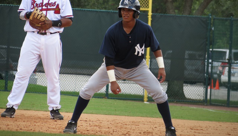 Thairo Estrada conectó tres imparables