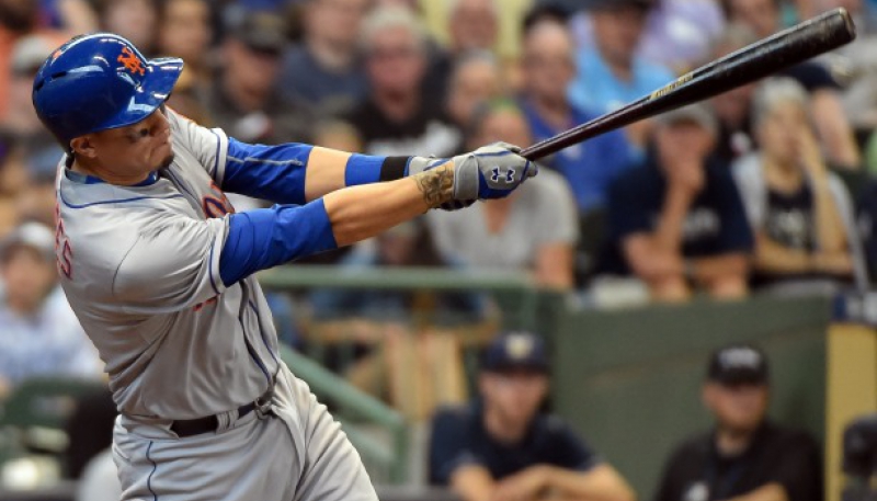 Wilmer Flores empujó dos para llegar a 40