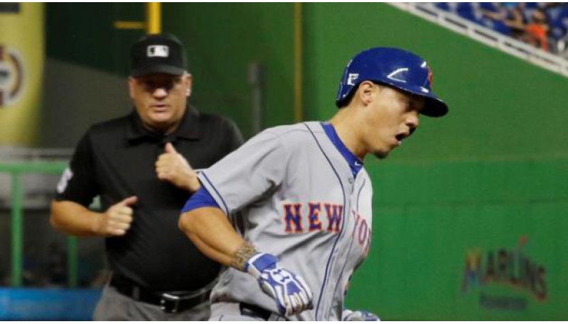 Wilmer Flores conectó el jonrón 15