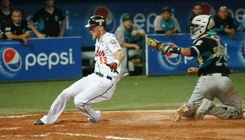 Los Bravos fueron blanqueados