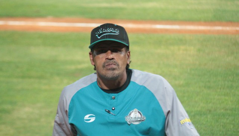 Henry Blanco listo para la 2016-2017