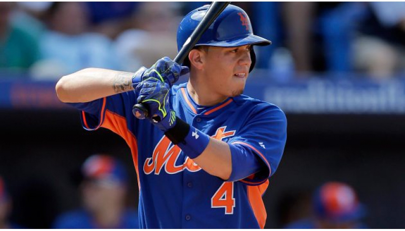 Wilmer Flores se fue de 3-3 con empujada