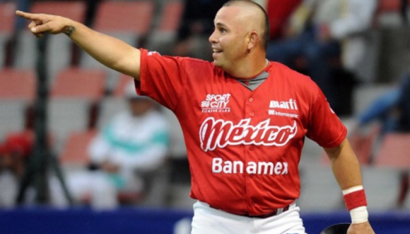 Eliézer Alfonzo está bateando .396 AVG