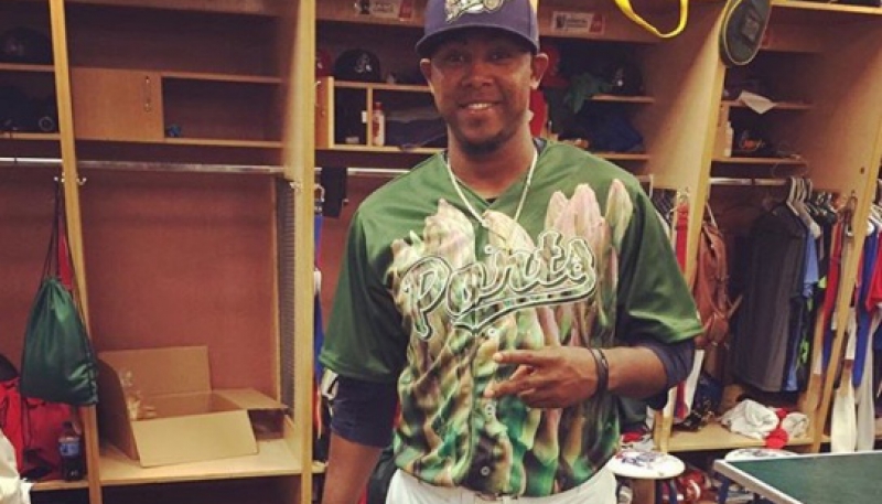 Carlos Navas relevó un inning en AAA