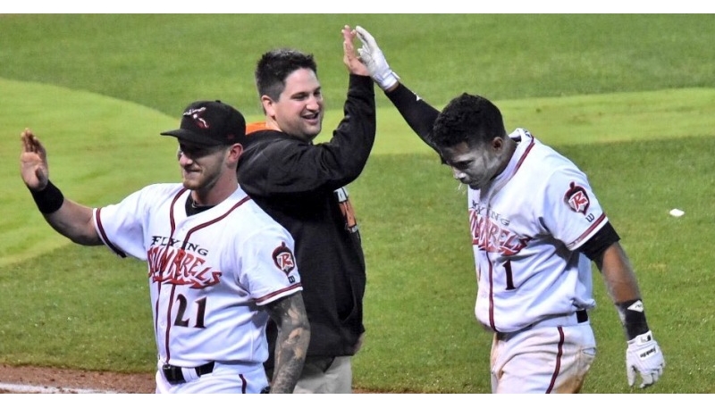 Carlos García dio el batazo para ganar