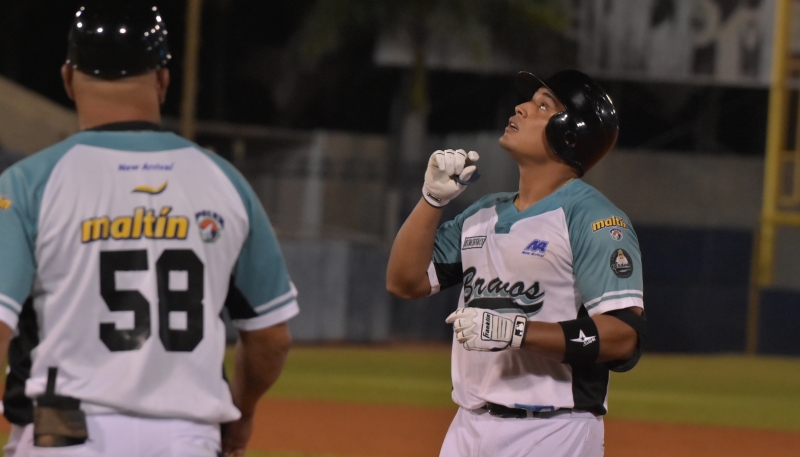 BRAVOS SIN SUERTE ANTE CARDENALES