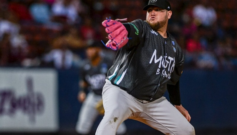 BRAVOS TROPEZÓ EN EL PRIMERO ANTE LARA