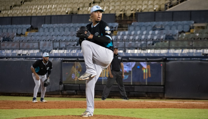 BRAVOS PROBÓ SUS BRAZOS Y OFENSIVA EN VALENCIA