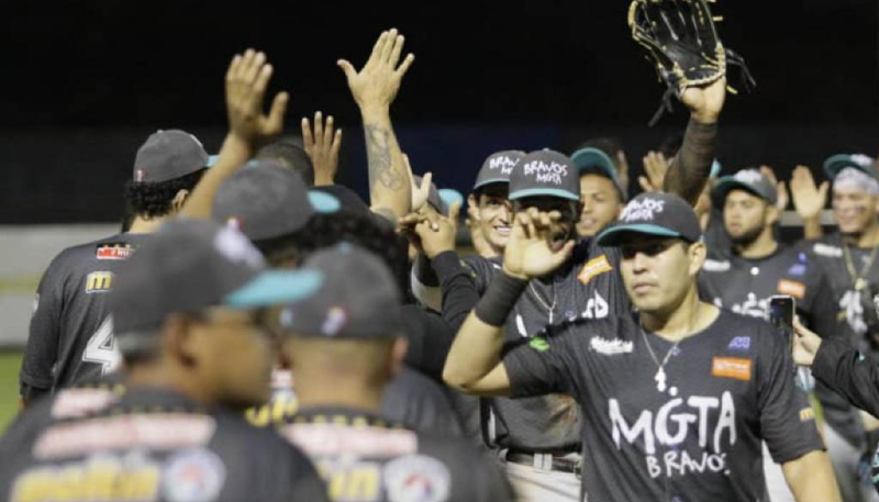 BRAVOS DOMÓ TIGRES EN MARACAY