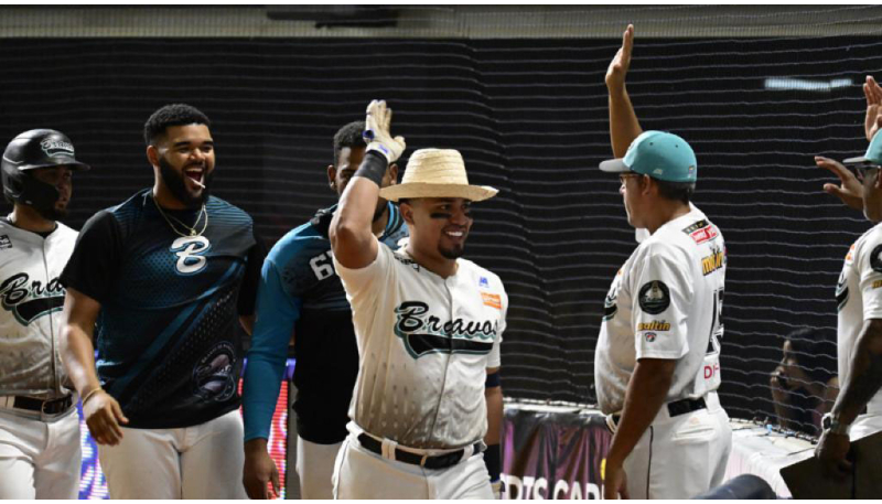 BRAVOS SOMETIÓ A CARIBES EN MACUTO