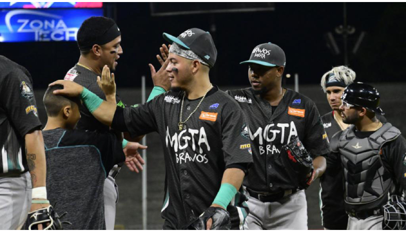 BRAVOS SE LLEVÓ EL PRIMERO ANTE TIBURONES