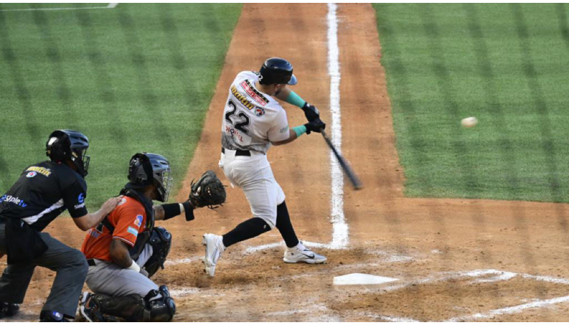 BRAVOS DIVIDIÓ SERIE ANTE ÁGUILAS