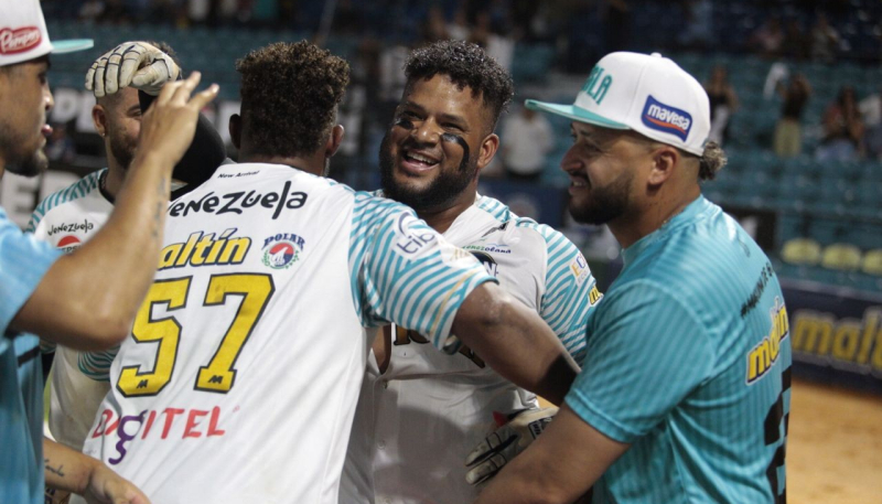 BRAVOS REMONTÓ Y TERRENEÓ CON JONRÓN DE ¡WILSOOOOOOOOON!