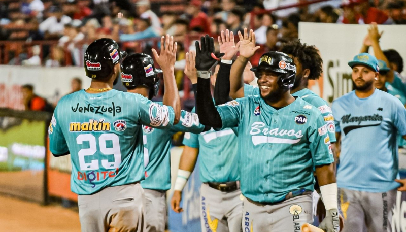 BRAVOS FRENÓ A DOMICILIO A CARDENALES