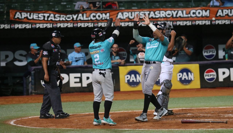 GRAND SLAM DE RAMÓN FLORES COMPLETÓ REMONTADA BRAVA